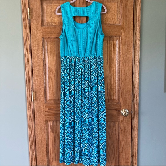 5/$15 Faded Glory Shades of Teal, Green, & Blue Maxi Dress 2X (18W-20W) - Picture 3 of 11